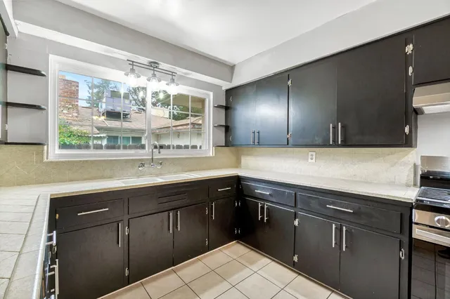 $350,000 | 4135 East Fedora Avenue, Fresno, CA 93726