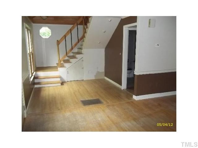 7004 Sandringham Drive Raleigh, NC 27613 - Photo 3 of 8 Interior Space/Layout