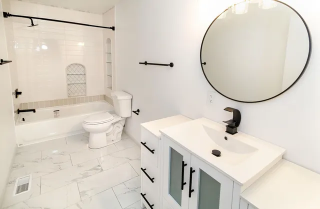 $175,000 | 110 Jefferson Avenue, Evansville, IN 47713