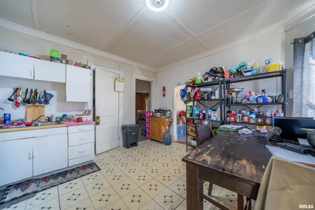 $107,000 | 609 West Armstrong Avenue, Peoria, IL 61606