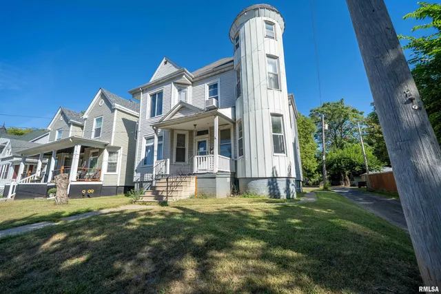 $107,000 | 609 West Armstrong Avenue, Peoria, IL 61606