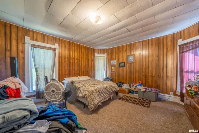 $107,000 | 609 West Armstrong Avenue, Peoria, IL 61606