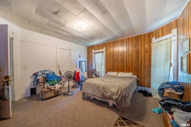 $107,000 | 609 West Armstrong Avenue, Peoria, IL 61606