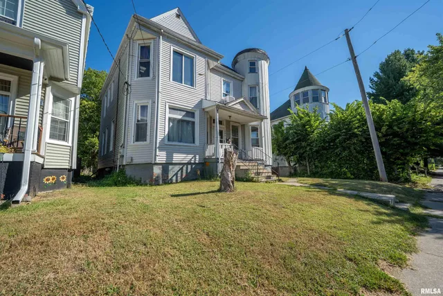 $107,000 | 609 West Armstrong Avenue, Peoria, IL 61606