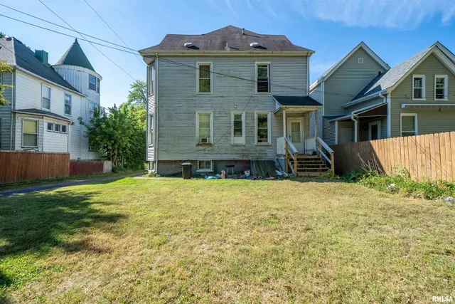 $107,000 | 609 West Armstrong Avenue, Peoria, IL 61606