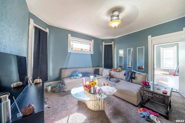 $107,000 | 609 West Armstrong Avenue, Peoria, IL 61606