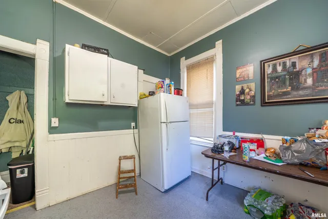 $107,000 | 609 West Armstrong Avenue, Peoria, IL 61606