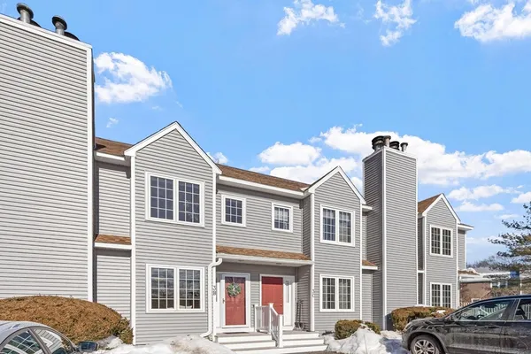 a view of a large white building