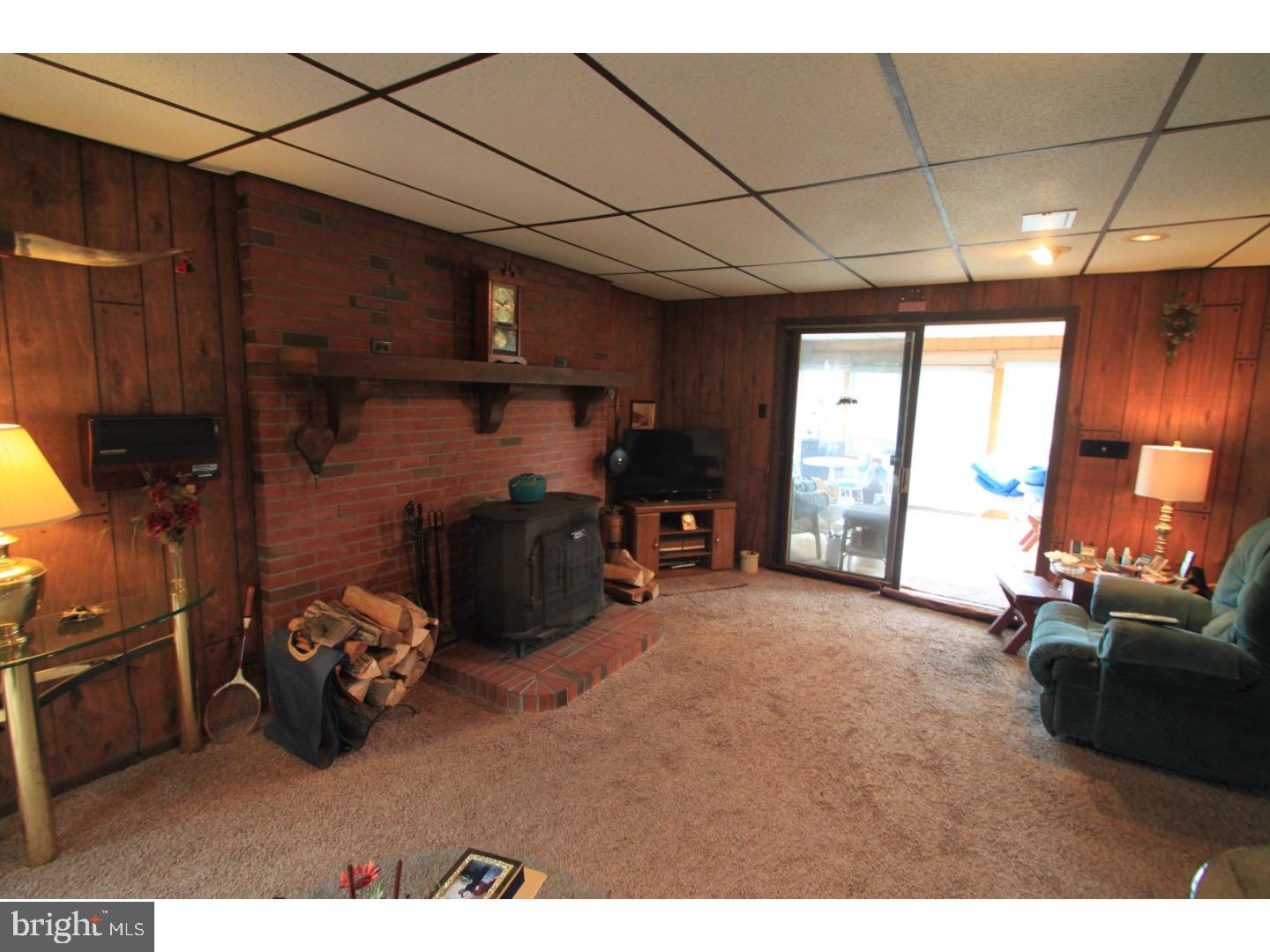 2175 Keiper Road Quakertown, PA 18951 - Photo 23 of 24 Family Room