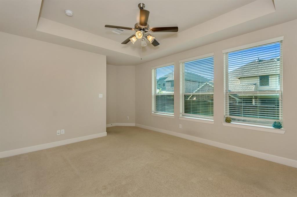 307 Palacio Street Irving, TX 75039 - Photo 8 of 11