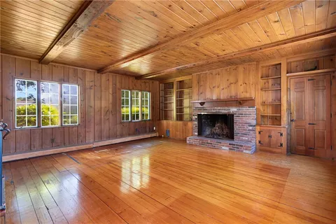 $895,000 | 0 Glen Meade Drive, Portsmouth, RI 02871