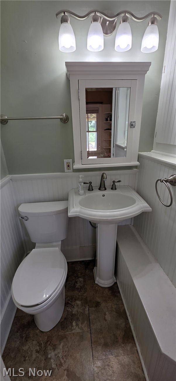 7414 Greenwich Road Seville, OH 44273 - Photo 15 of 50 1st floor bath