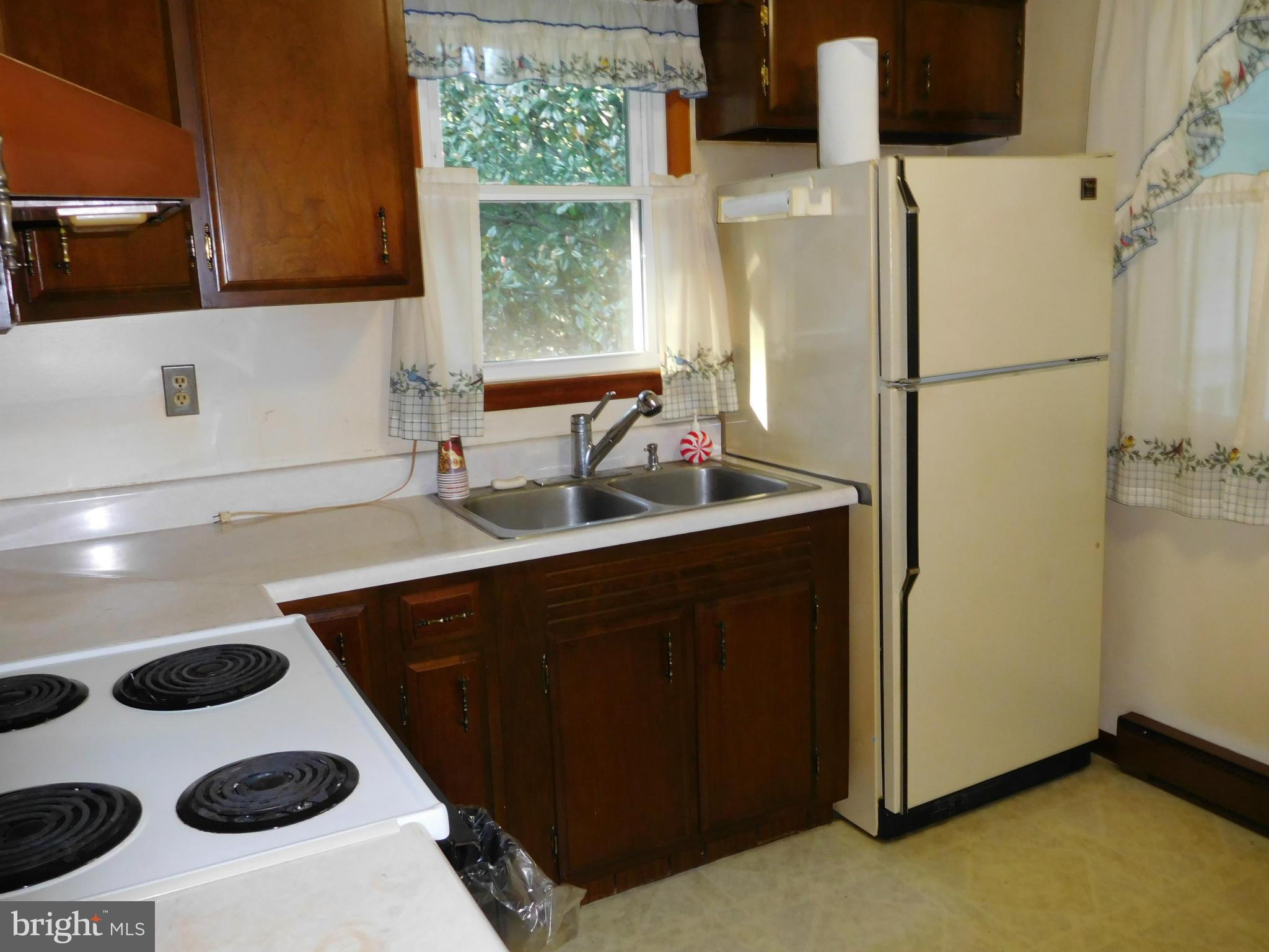 10140 Bird River Road Baltimore, MD 21220 - Photo 4 of 26 Kitchen
