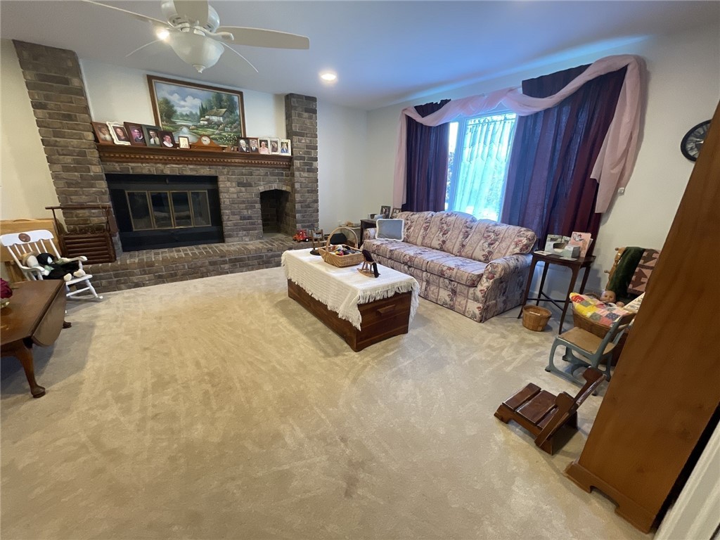 817 Whittier Road Ogden, NY 14559 - Photo 14 of 48 Family Room