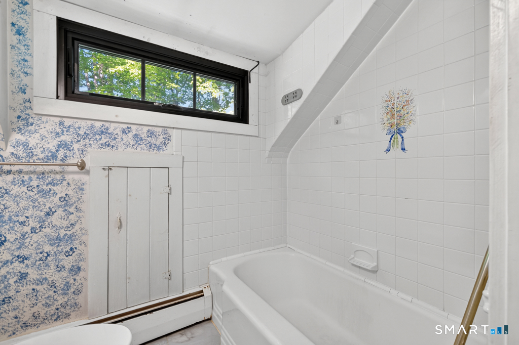 15 Old Mailcoach Road Redding, CT 06896 - Photo 18 of 36