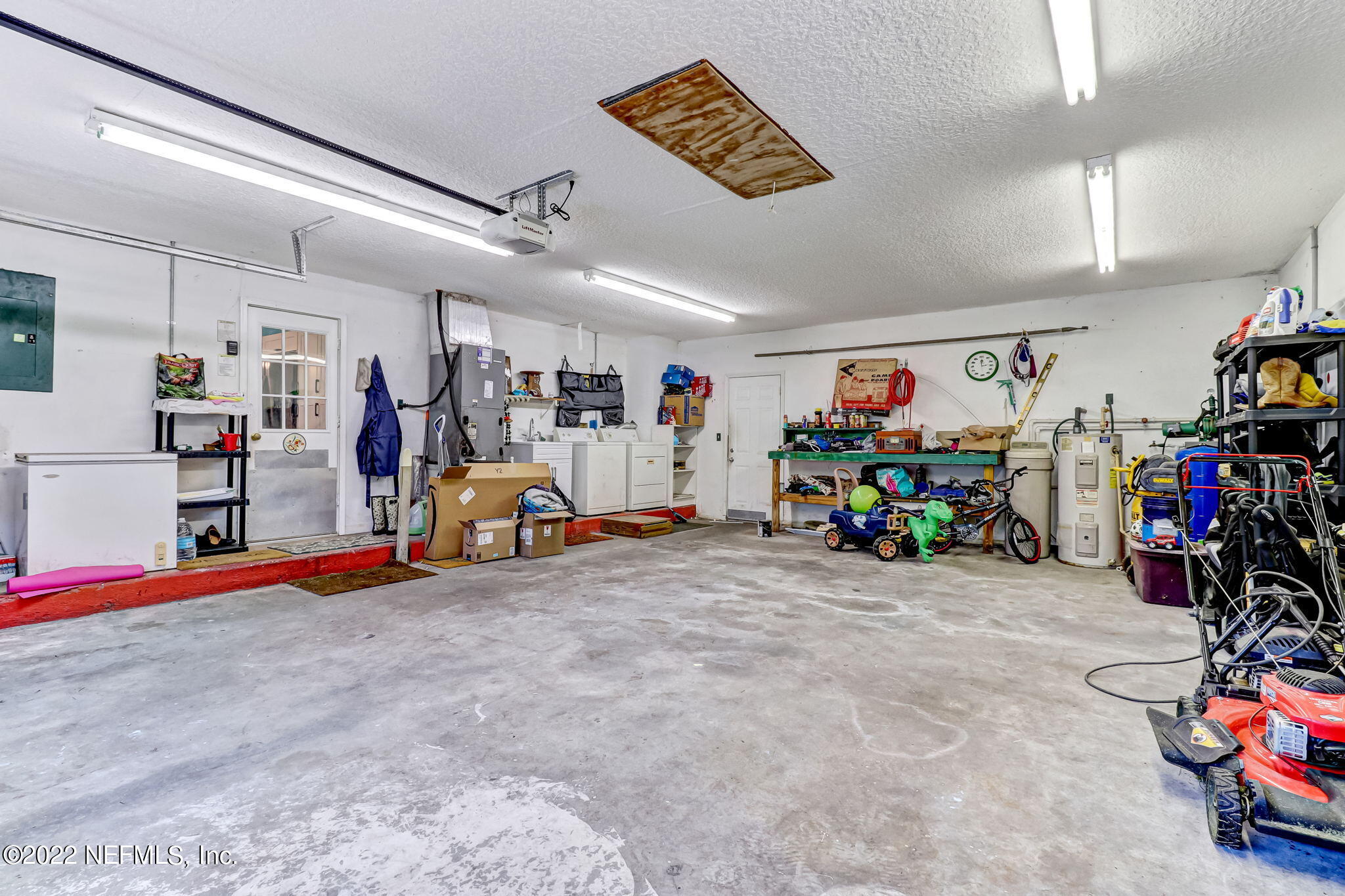 54113 Deerfield Country Club Road Callahan, FL 32011 - Photo 20 of 21 Large garage
