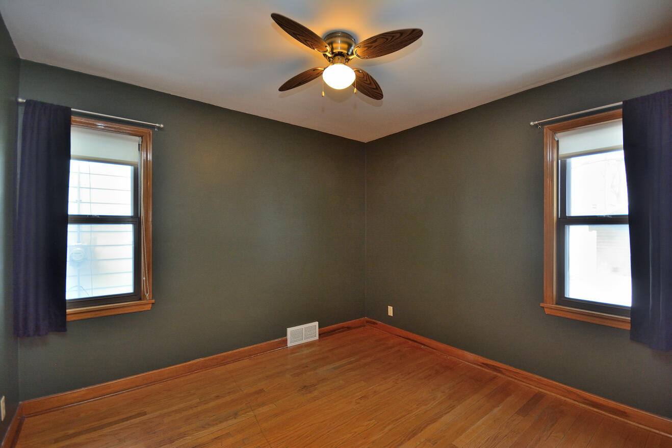 2708 South 45th Street Milwaukee, WI 53219 - Photo 15 of 27 DSC_0090_3069