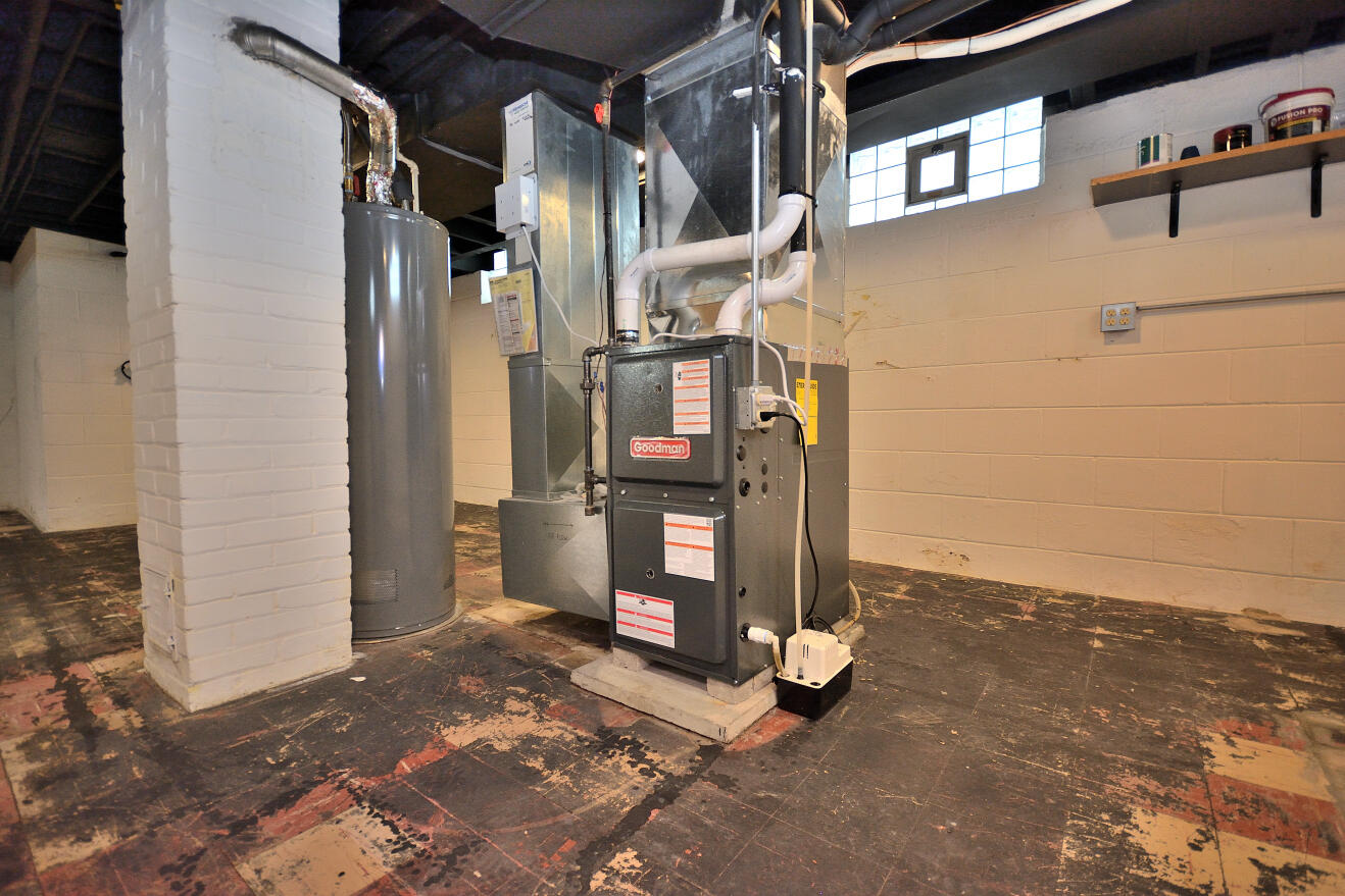 2708 South 45th Street Milwaukee, WI 53219 - Photo 25 of 27 DSC_0104_3083