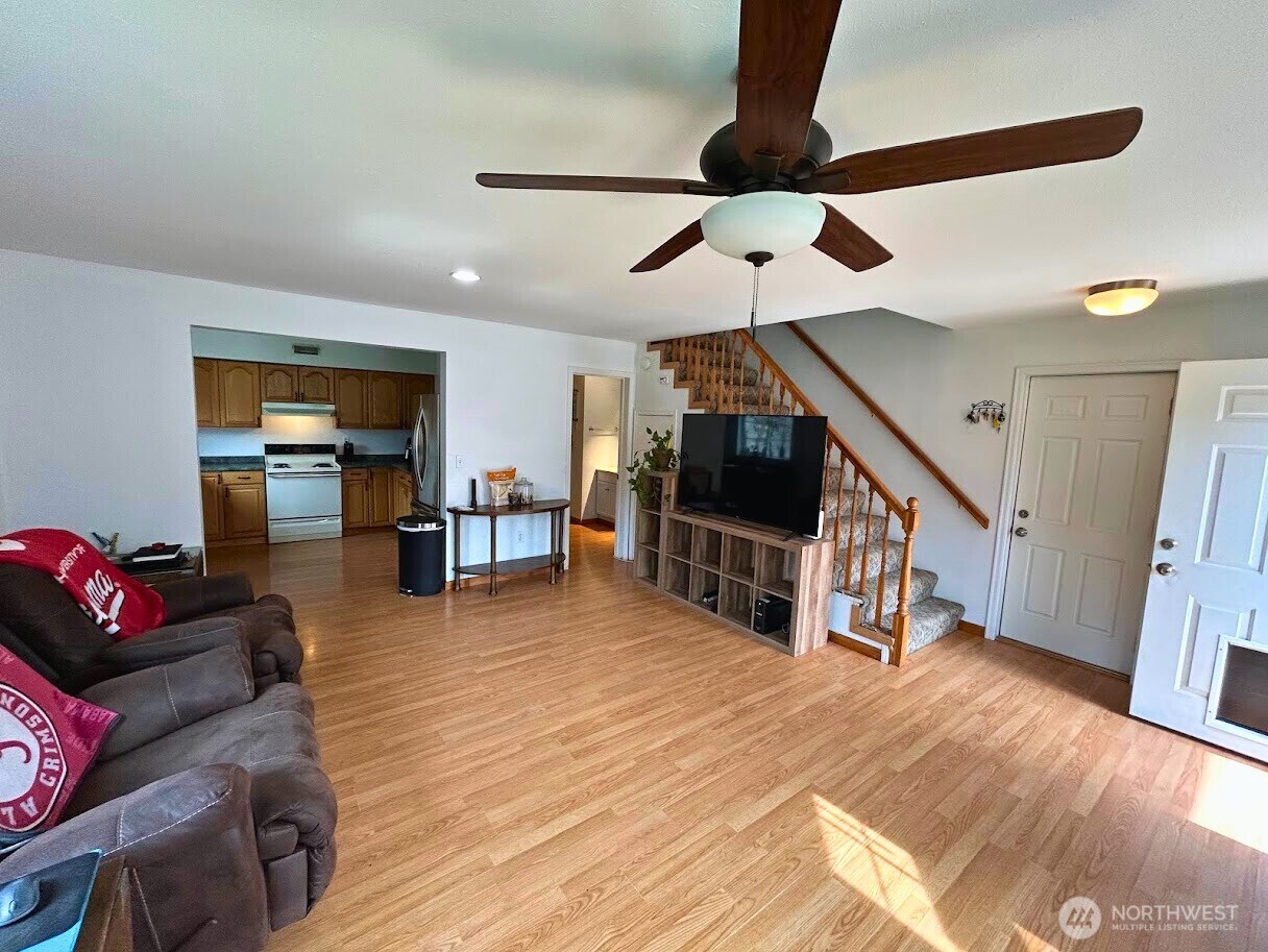 6240 Shamrock Road Maple Falls, WA 98266 - Photo 9 of 25 Gallery Image 9