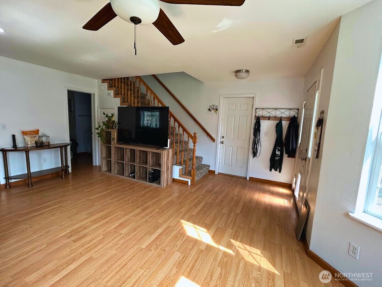 6240 Shamrock Road Maple Falls, WA 98266 - Photo 10 of 25 Gallery Image 10