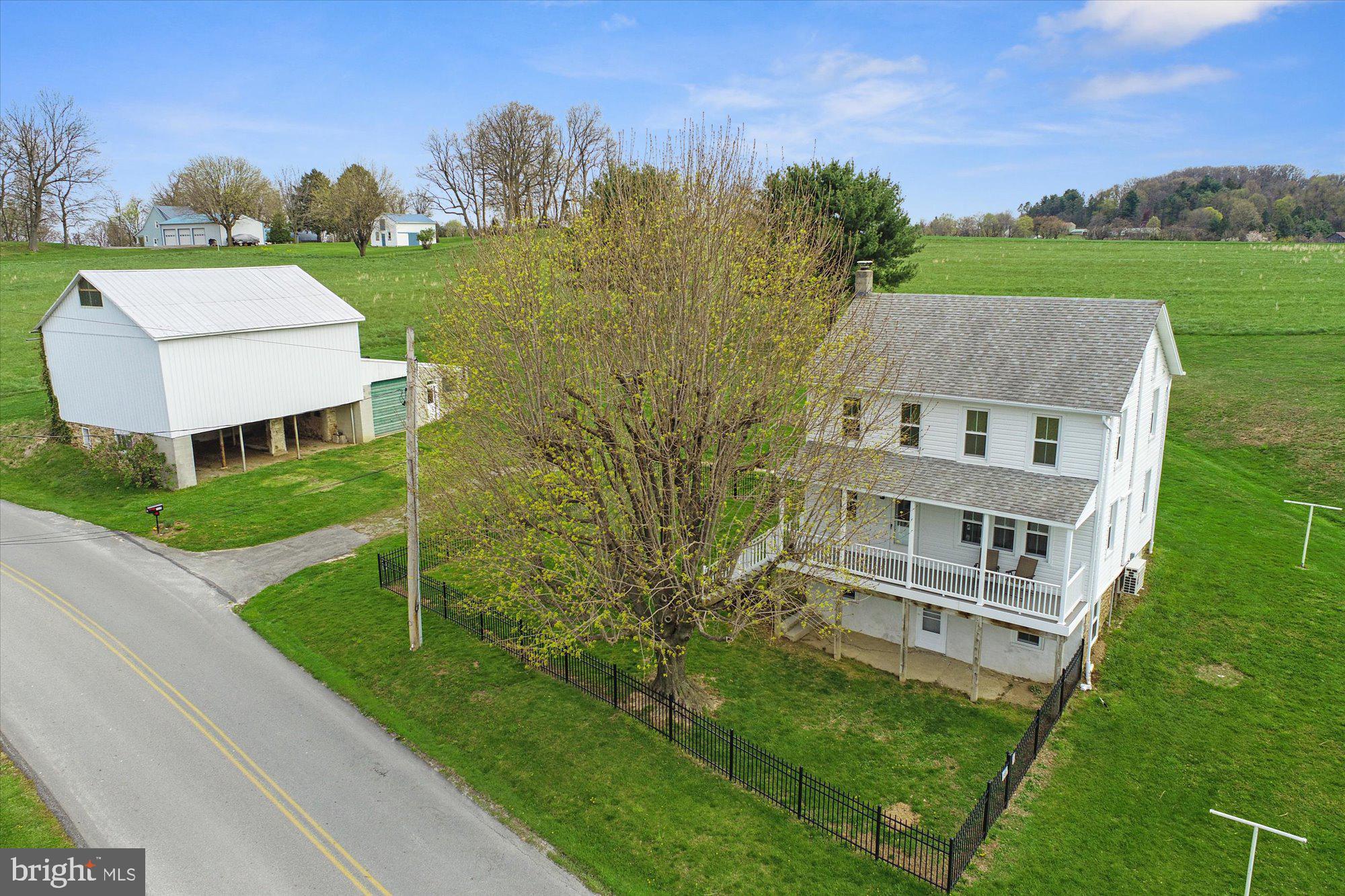 725 Poff Road York, PA 17406 - Photo 1 of 35 Gallery Image 1