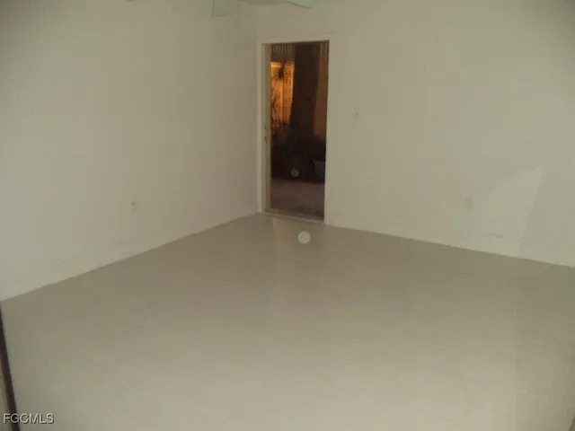 $1,100 | 8140 Country Road, Unit 101, Fort Myers, FL 33919