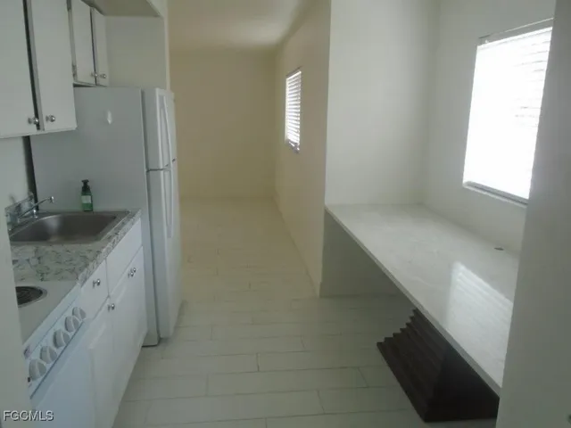 $1,100 | 8140 Country Road, Unit 101, Fort Myers, FL 33919