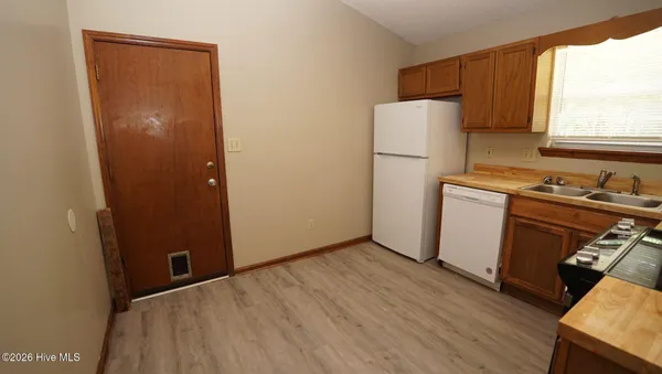 $1,525 | 103 North Ginger Drive, Hubert, NC 28539