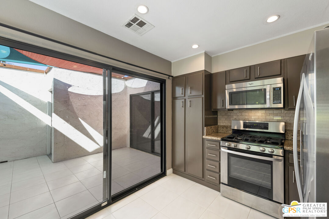 1775 Ramon Road, Unit 43 Palm Springs, CA 92264 - Photo 13 of 32 Gallery Image 13
