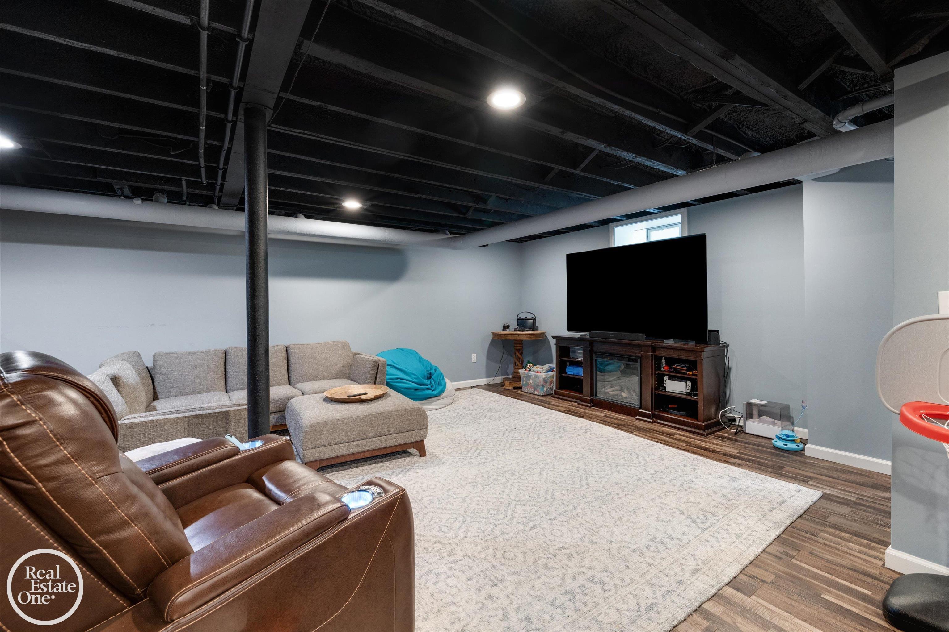 858 Bedford Road Grosse Pointe, MI 48230 - Photo 39 of 55 Basement