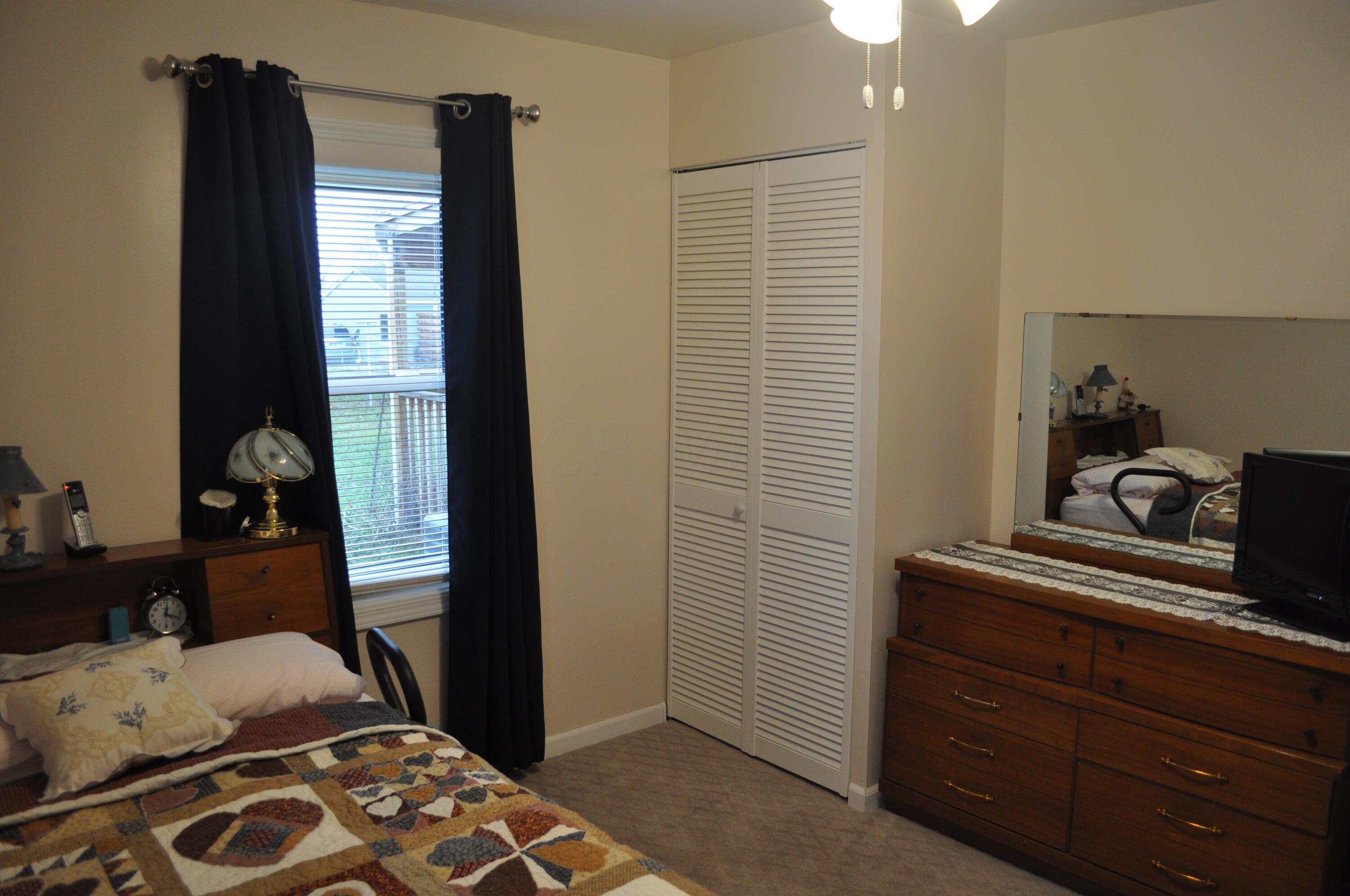 4935 Lockbourne Road Columbus, OH 43207 - Photo 7 of 24 4935 Lockbourne-Bedroom 1