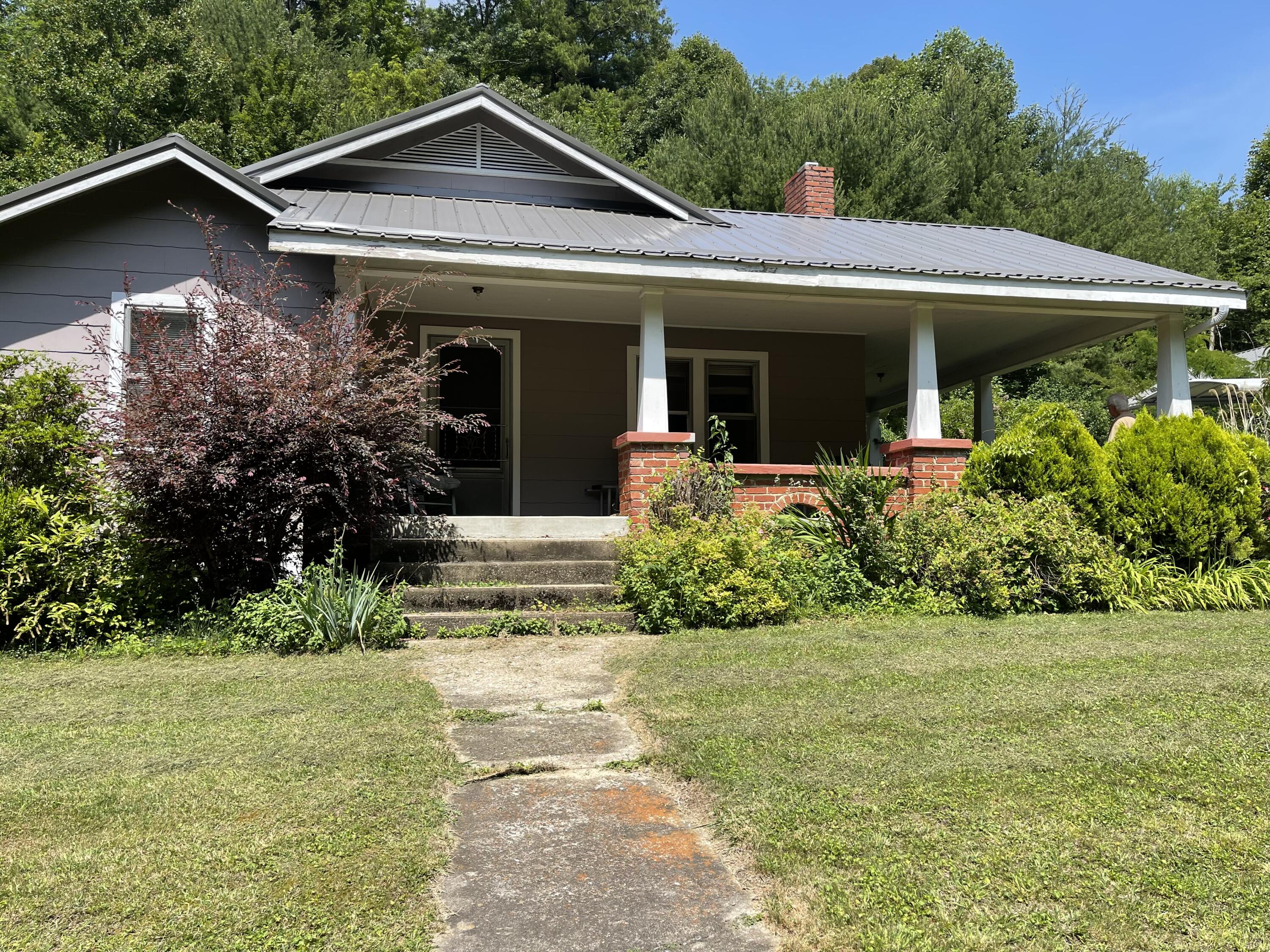 148 Fish Springs Road Hampton, TN 37658 - Photo 1 of 25 IMG_1860