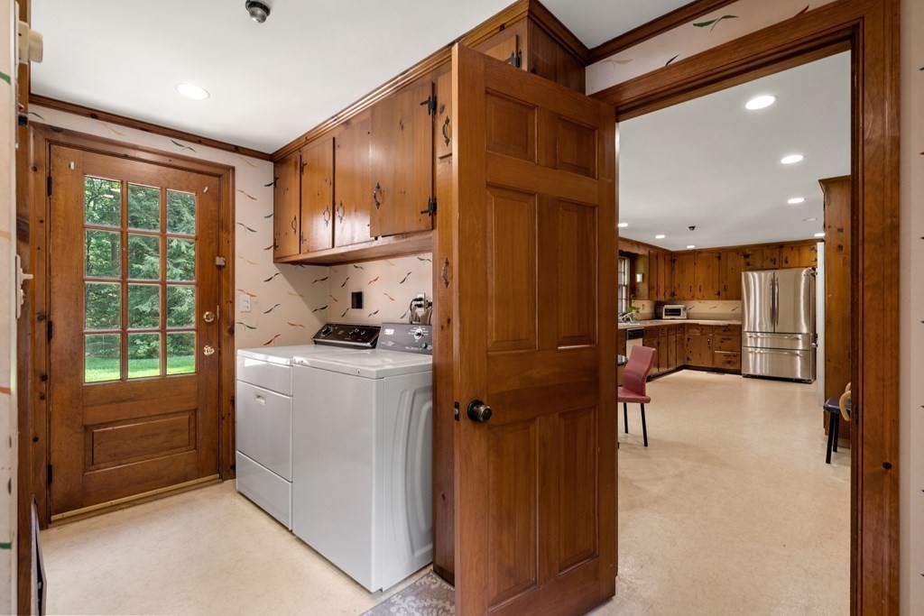 81 Draper Road Wayland, MA 01778 - Photo 17 of 39