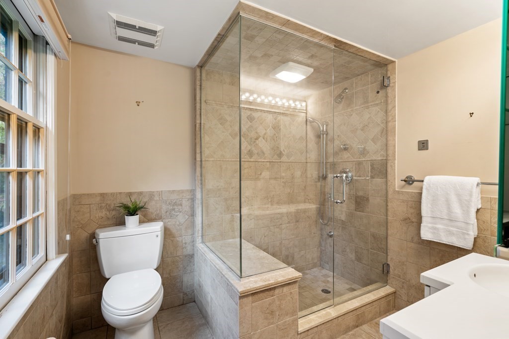 81 Draper Road Wayland, MA 01778 - Photo 20 of 39
