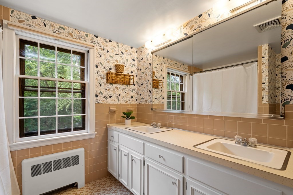 81 Draper Road Wayland, MA 01778 - Photo 25 of 39