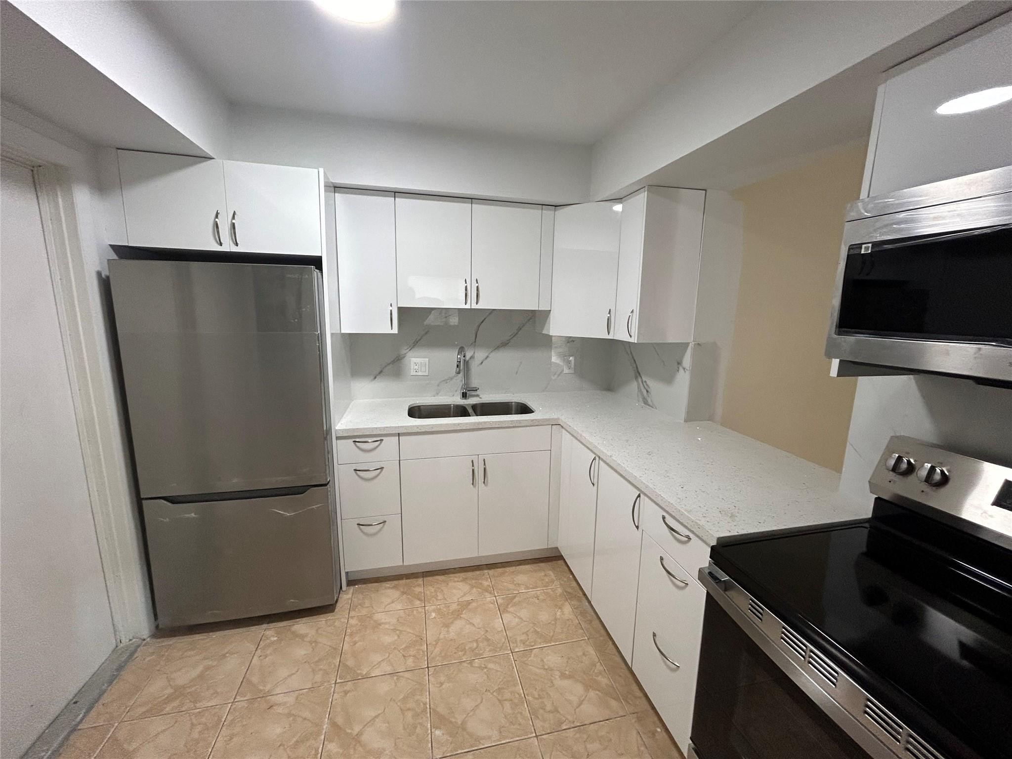 7625 Southwest 10th Street North Lauderdale, FL 33068 - Photo 2 of 20 Photo 2