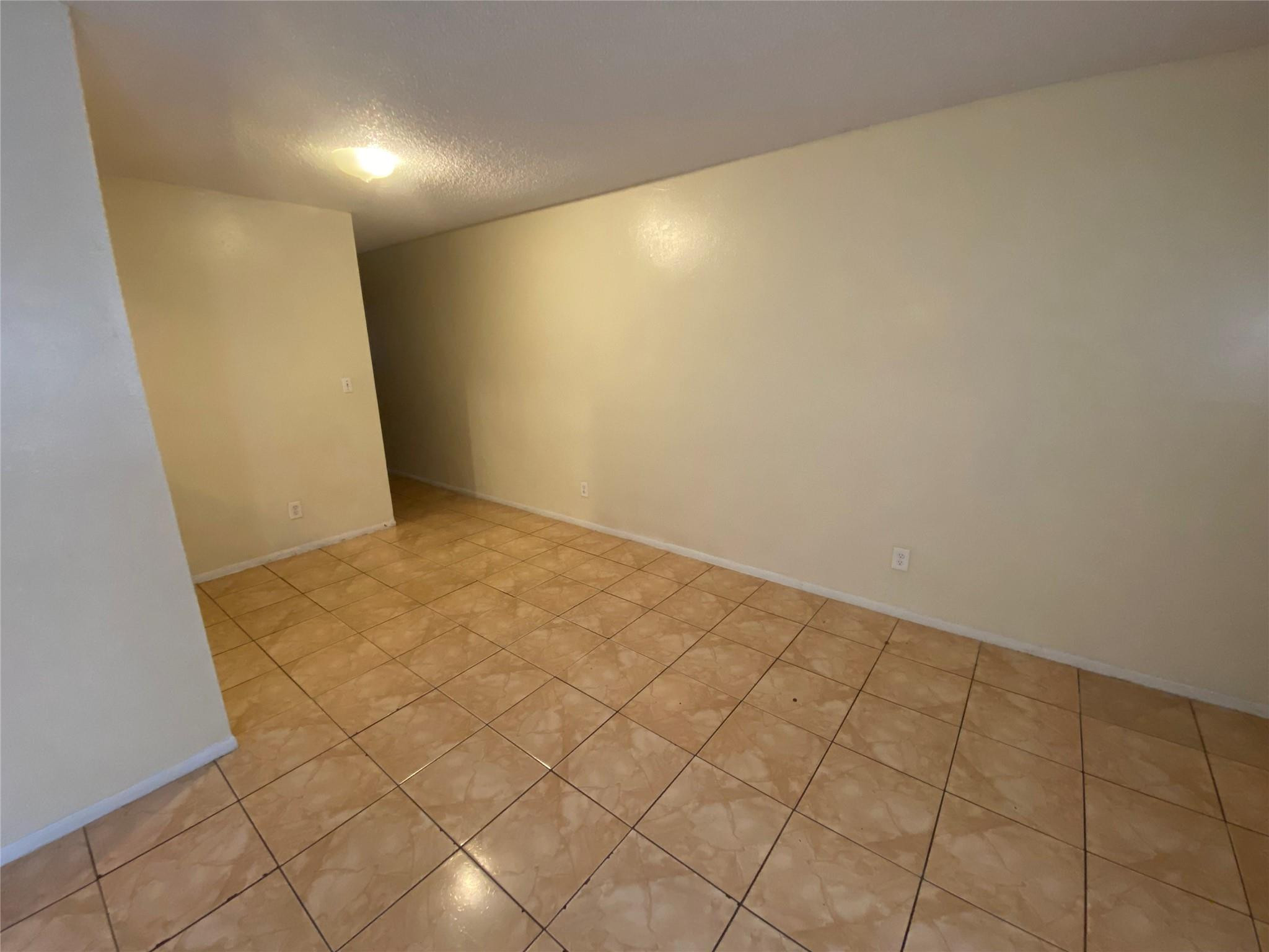 7625 Southwest 10th Street North Lauderdale, FL 33068 - Photo 7 of 20 Photo 7