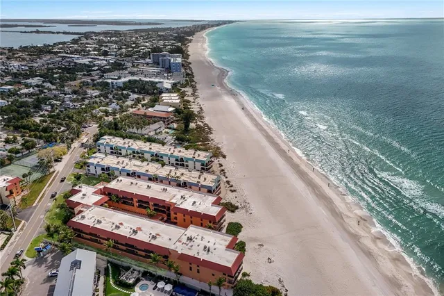 $895,000 | 6006 Gulf Drive, Unit 214, Holmes Beach, FL 34217