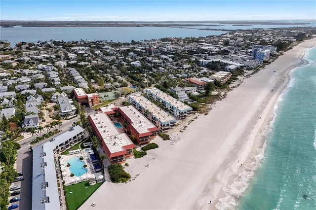 $895,000 | 6006 Gulf Drive, Unit 214, Holmes Beach, FL 34217