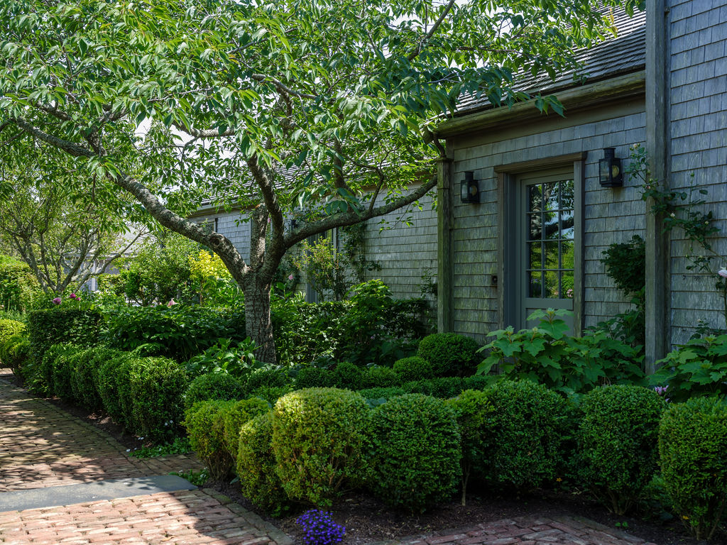 35 Shawkemo Road Nantucket, MA 02554 - Photo 13 of 53 a view of a house with a tree