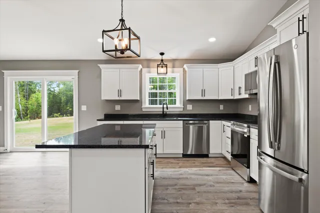 $539,900 | 633 Streamside Avenue, Hermon, ME 04401