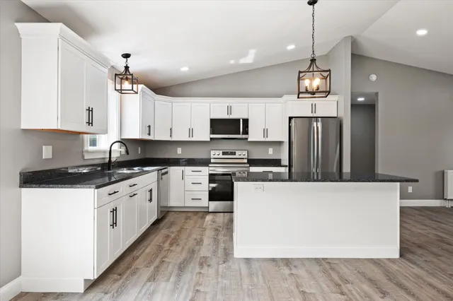 $539,900 | 633 Streamside Avenue, Hermon, ME 04401