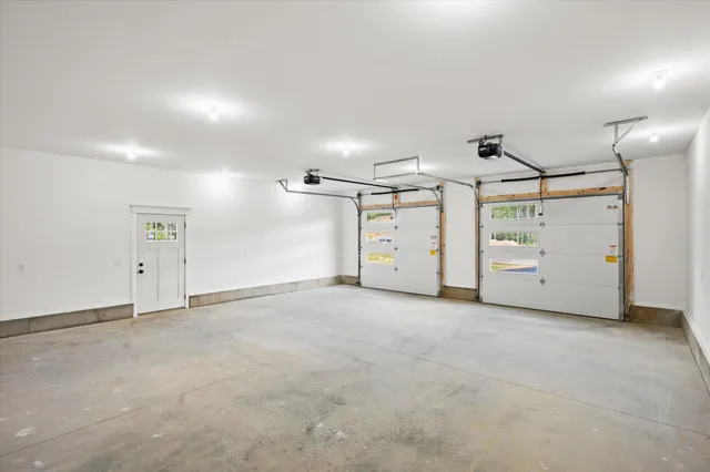 $539,900 | 633 Streamside Avenue, Hermon, ME 04401