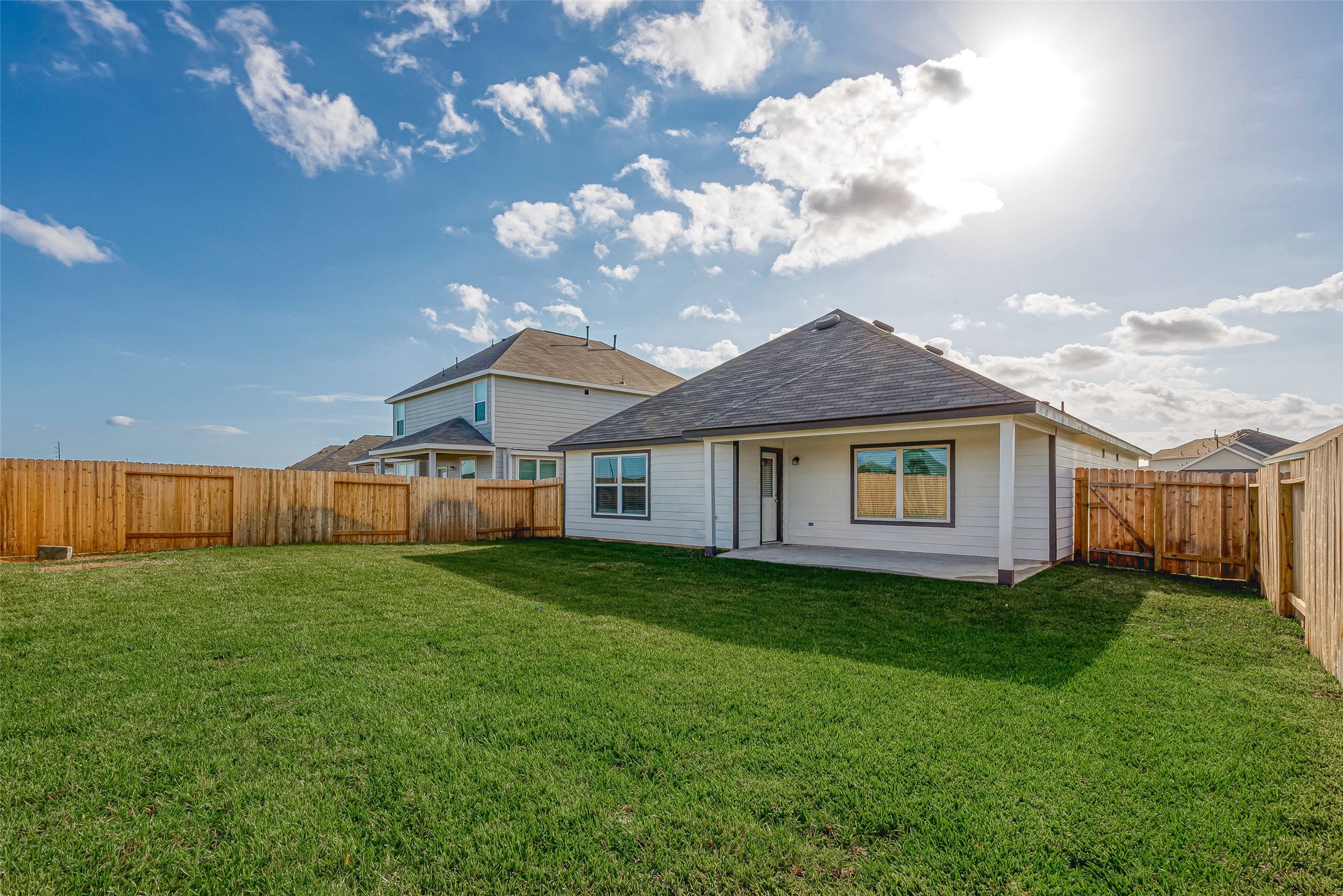 5318 Briana Dee Drive Rosharon, TX 77583 - Photo 29 of 29 a backyard of a house