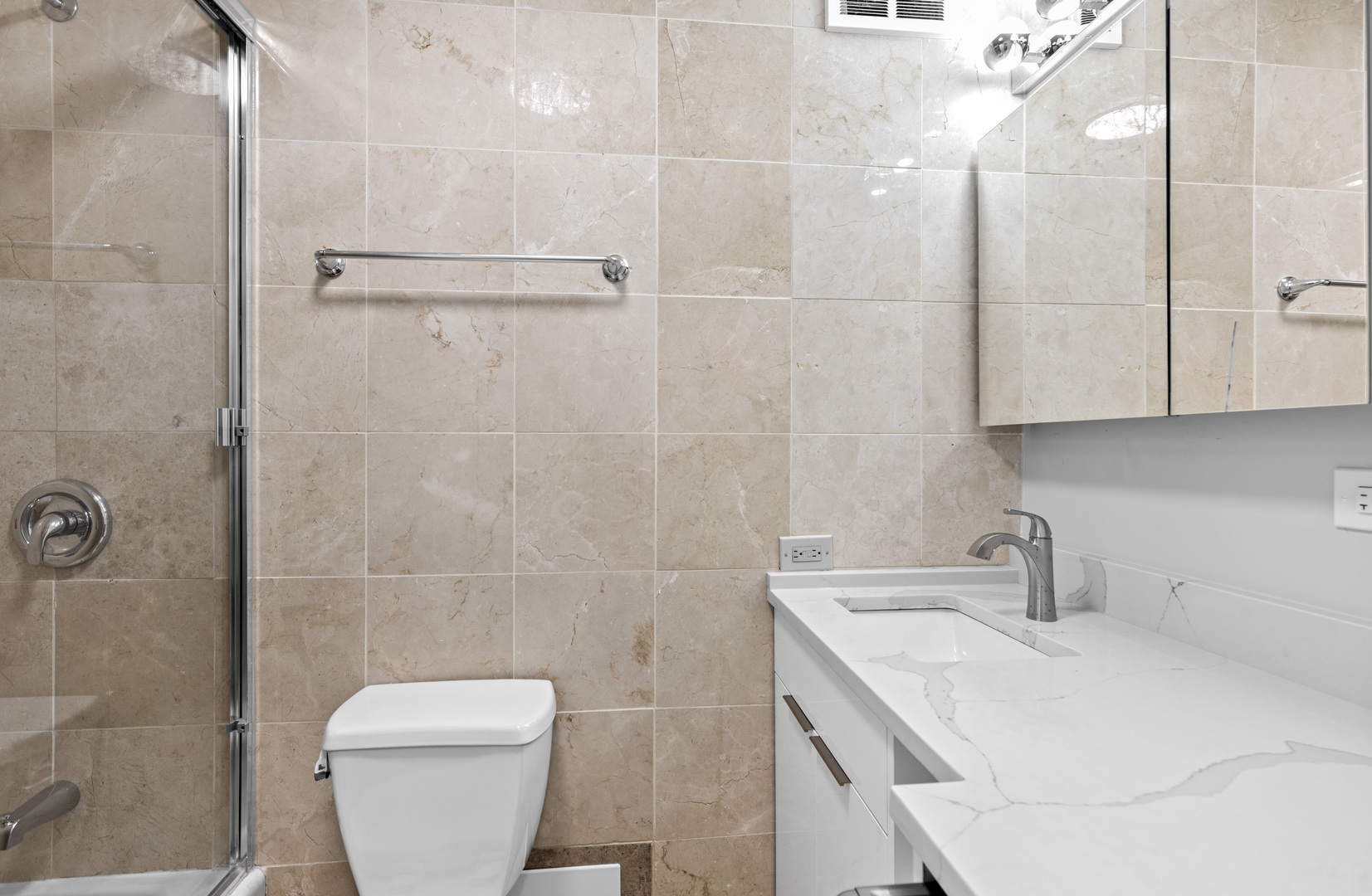 6166 North Sheridan Road, Unit 12E Chicago, IL 60660 - Photo 11 of 25