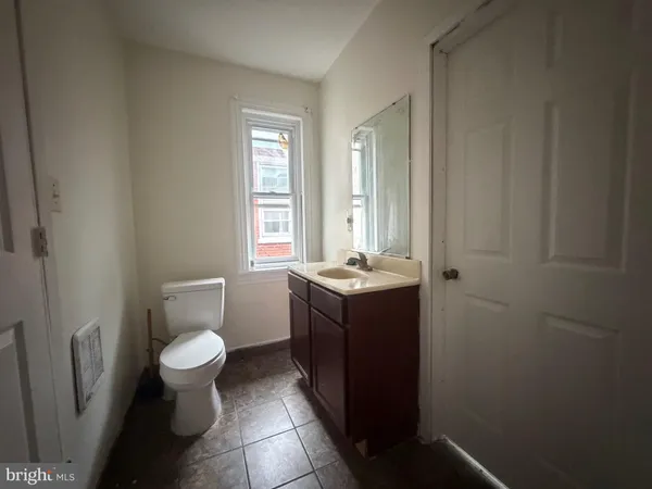 a view of room with walk in closet