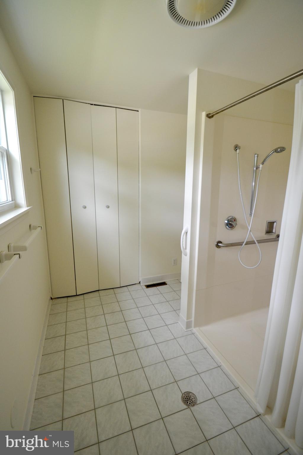 8638 Lucerne Road Randallstown, MD 21133 - Photo 14 of 33 Custom bath