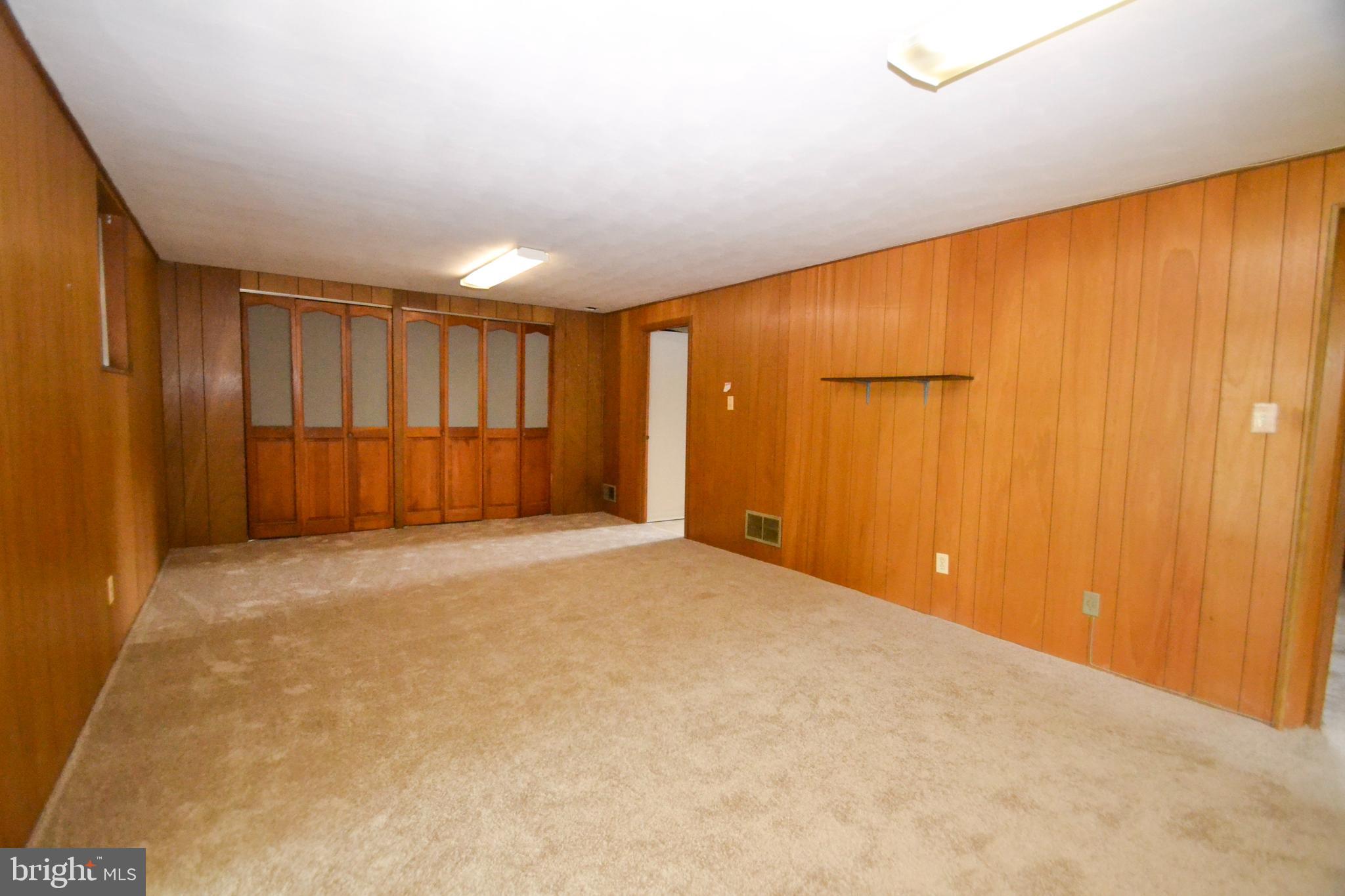 8638 Lucerne Road Randallstown, MD 21133 - Photo 16 of 33 Family room