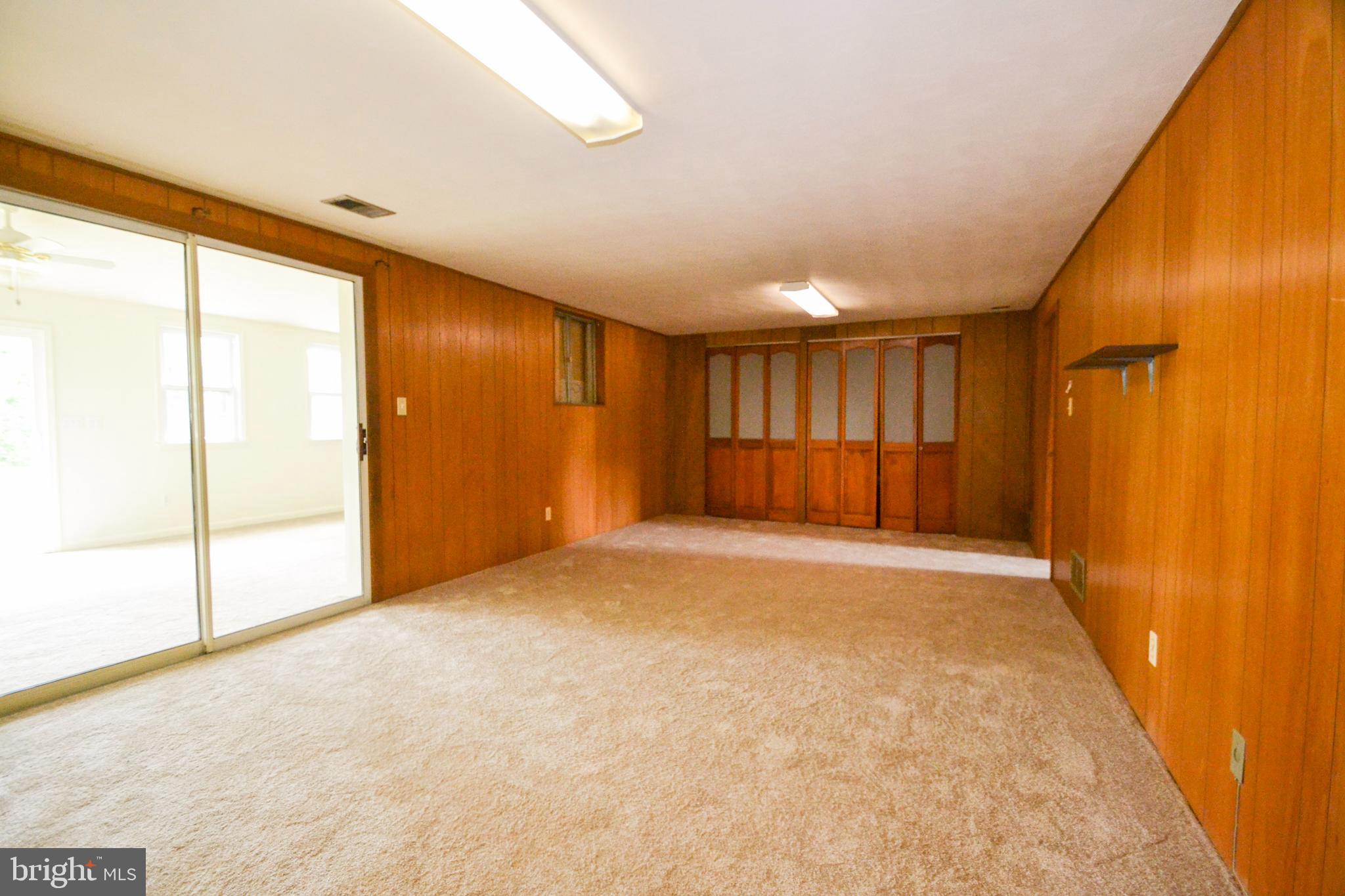 8638 Lucerne Road Randallstown, MD 21133 - Photo 18 of 33 Family room
