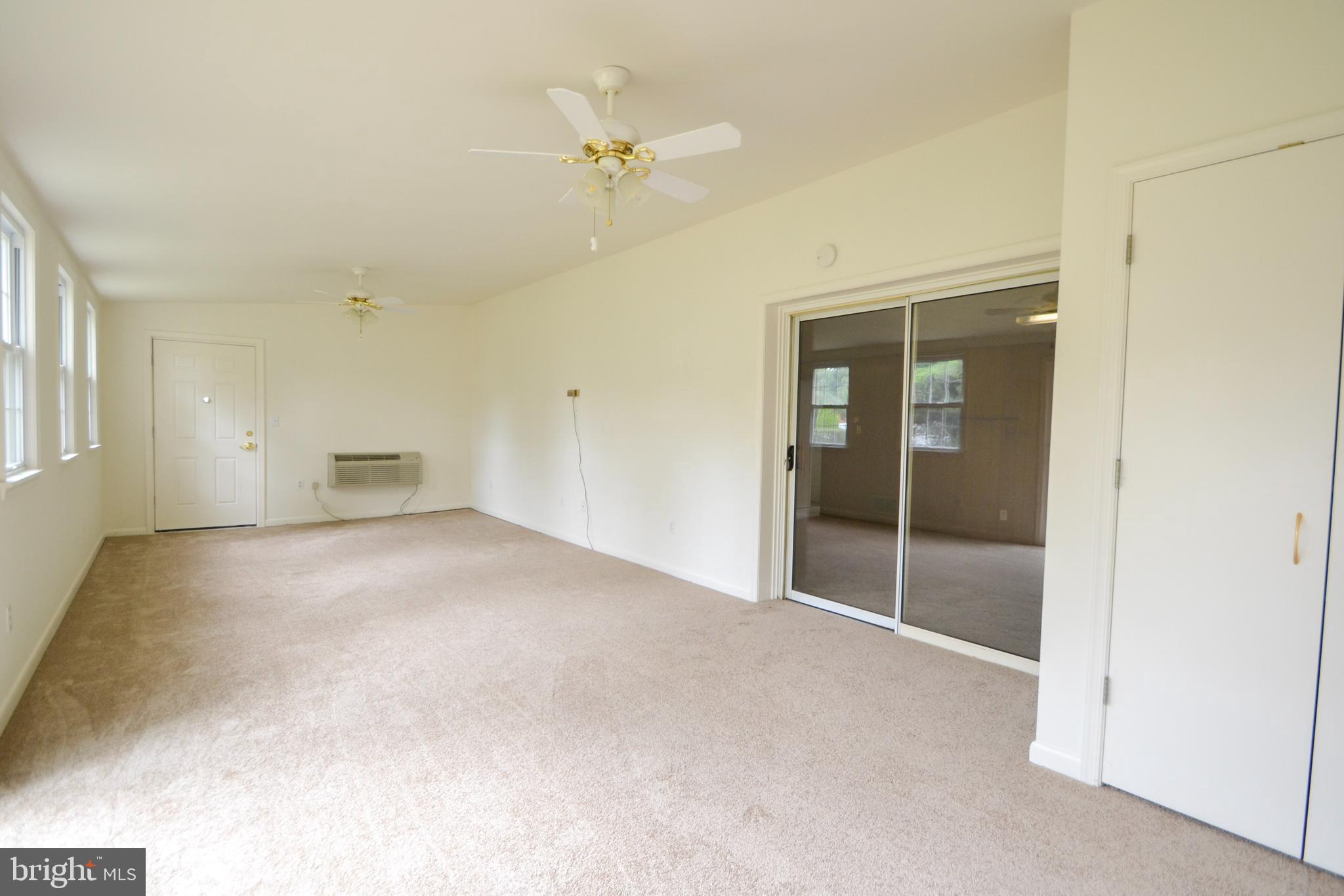 8638 Lucerne Road Randallstown, MD 21133 - Photo 25 of 33 Great room